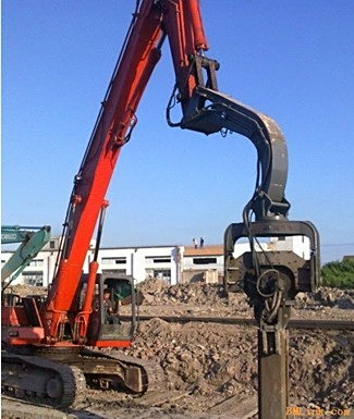 预制混凝土空心方桩施工中适用的桩机类型与选择要点